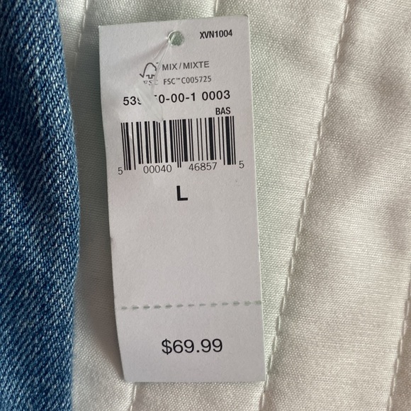 NWT GAP jean jacket - Picture 4 of 6